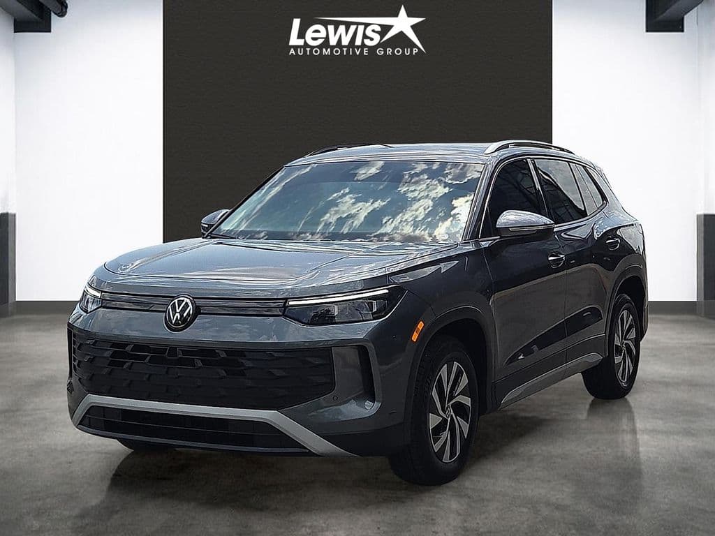 2025 Volkswagen Tiguan 2.0T S — photo 1 of 21