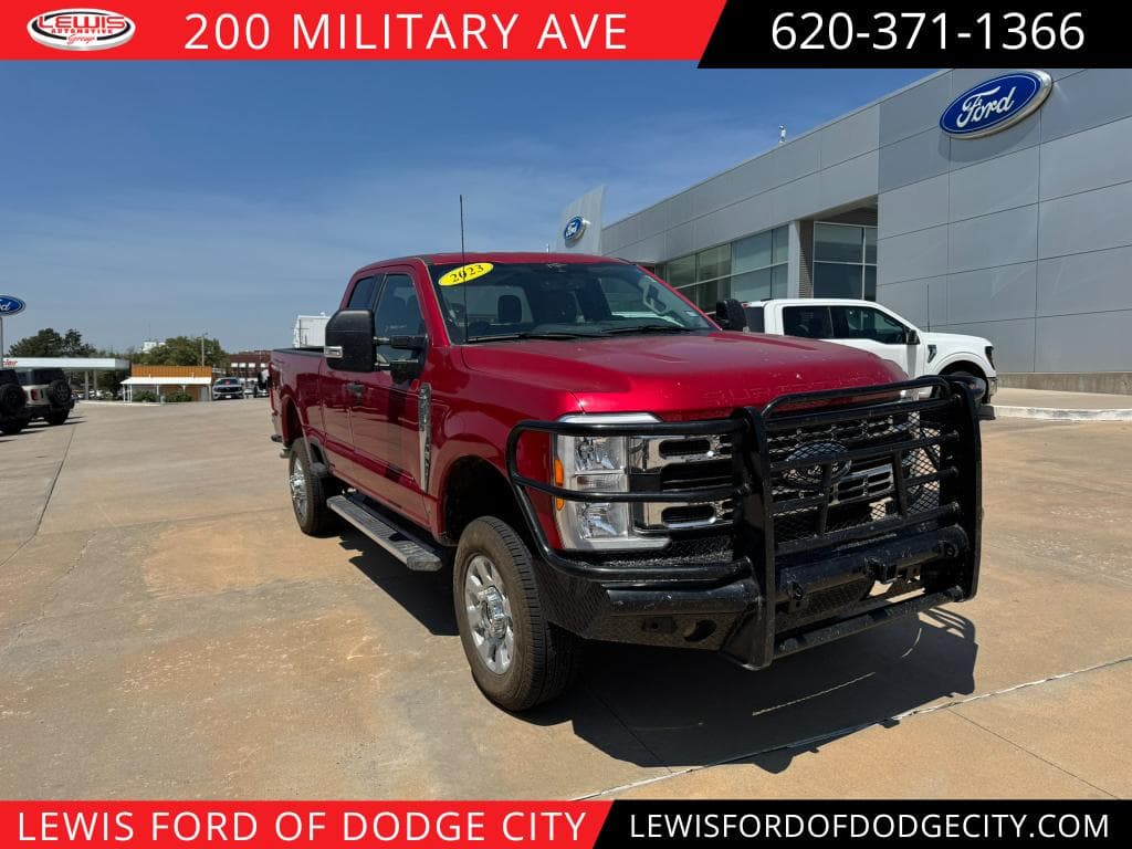 2023 Ford F-250 XLT — photo 1 of 29