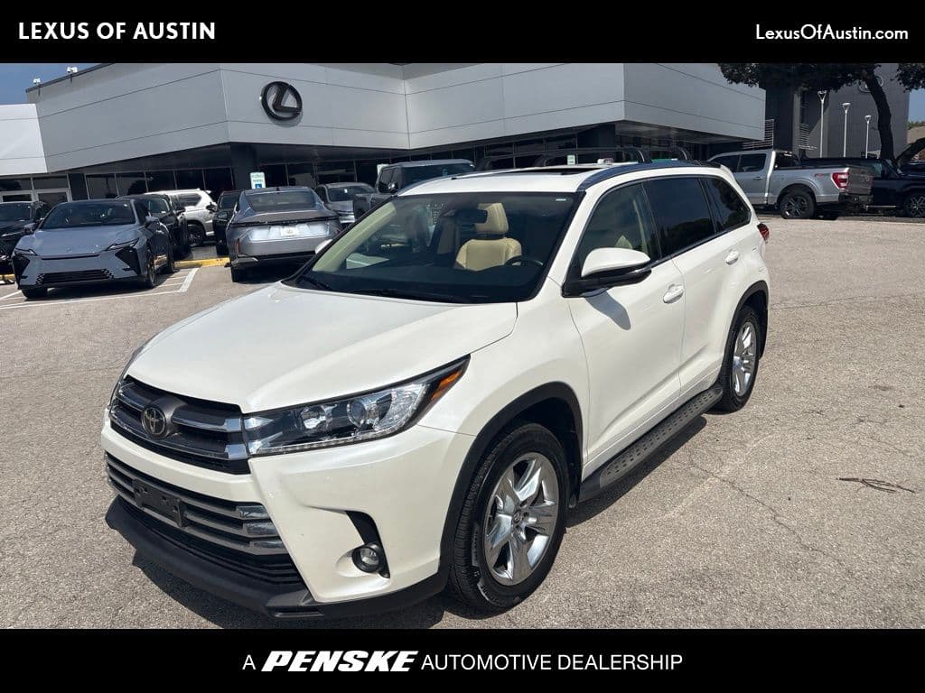 2019 Toyota Highlander Limited Platinum — photo 1 of 22