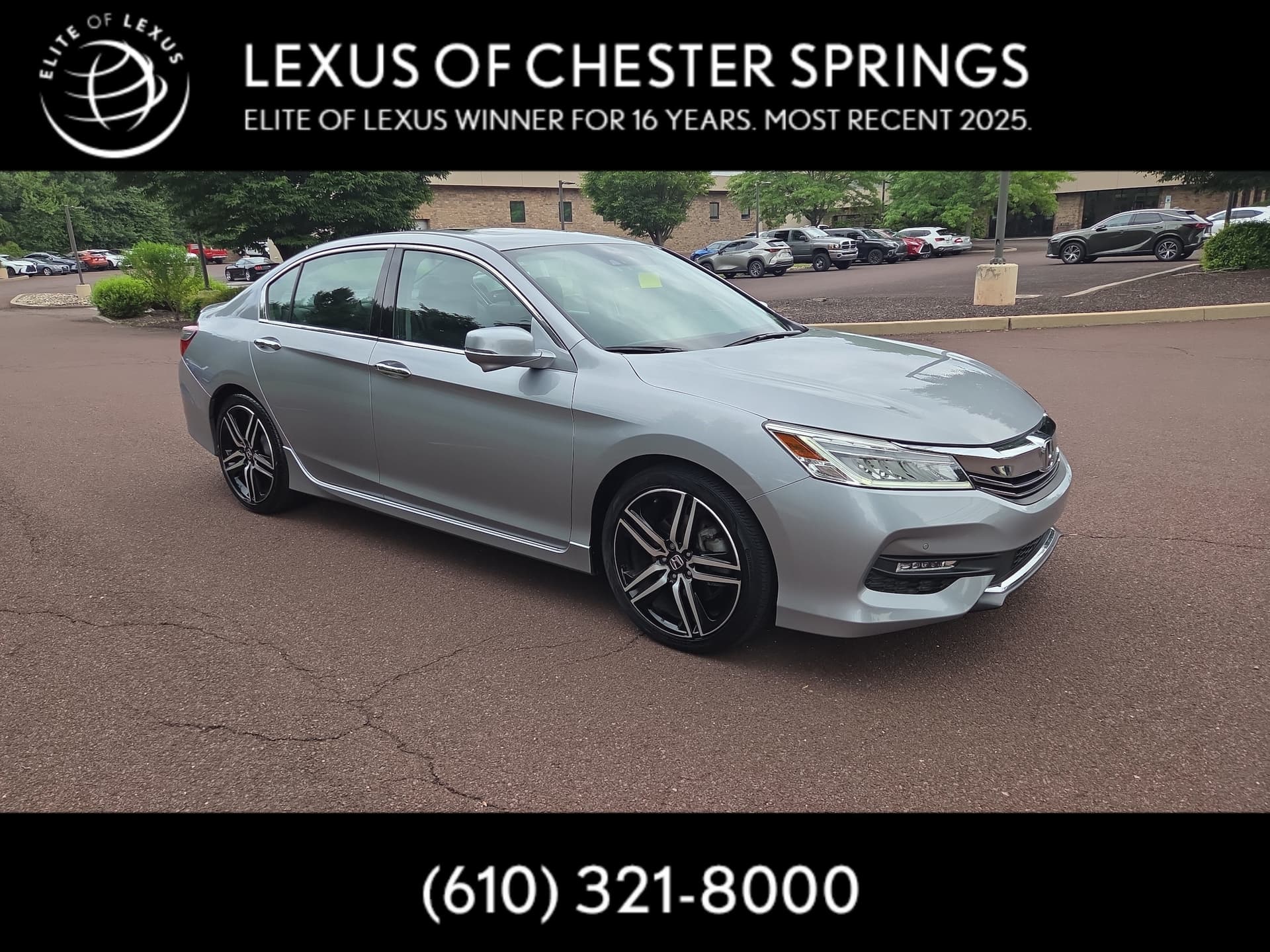 2017 Honda Accord Sedan Touring — photo 1 of 34