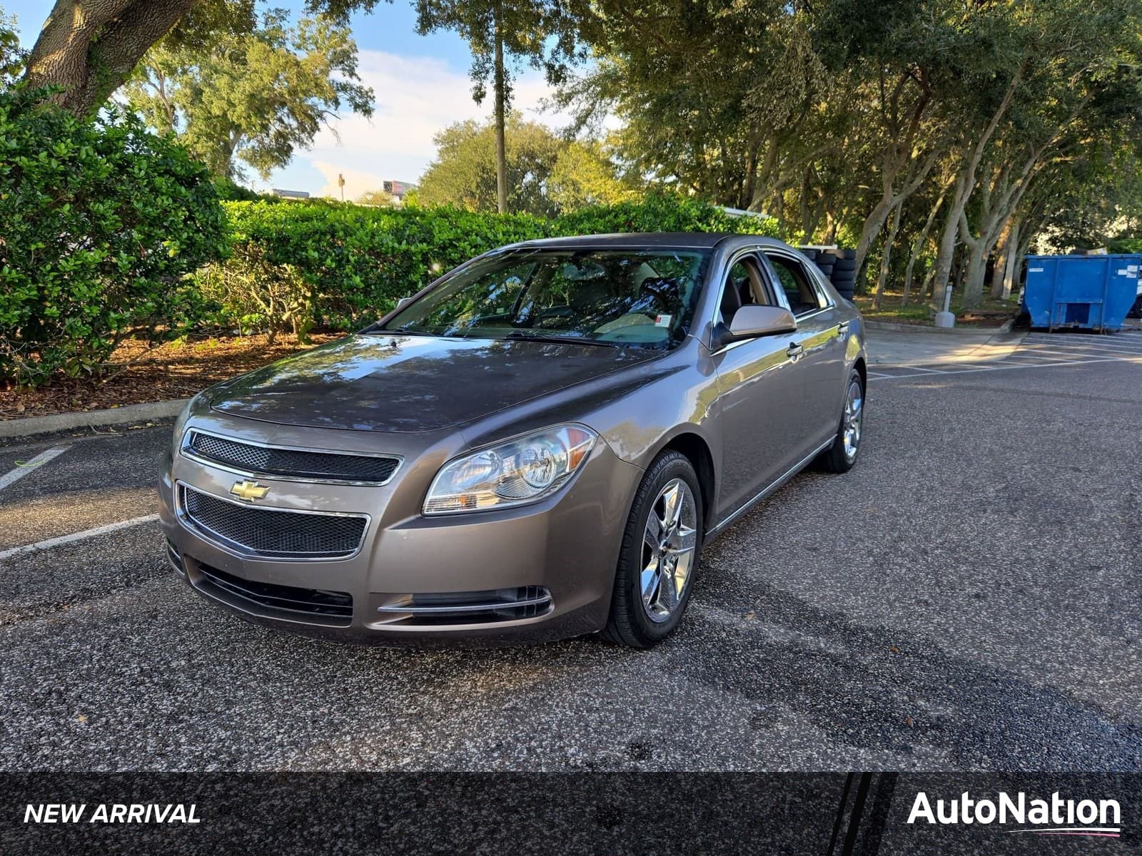2010 Chevrolet Malibu LT w/1LT — photo 1 of 15