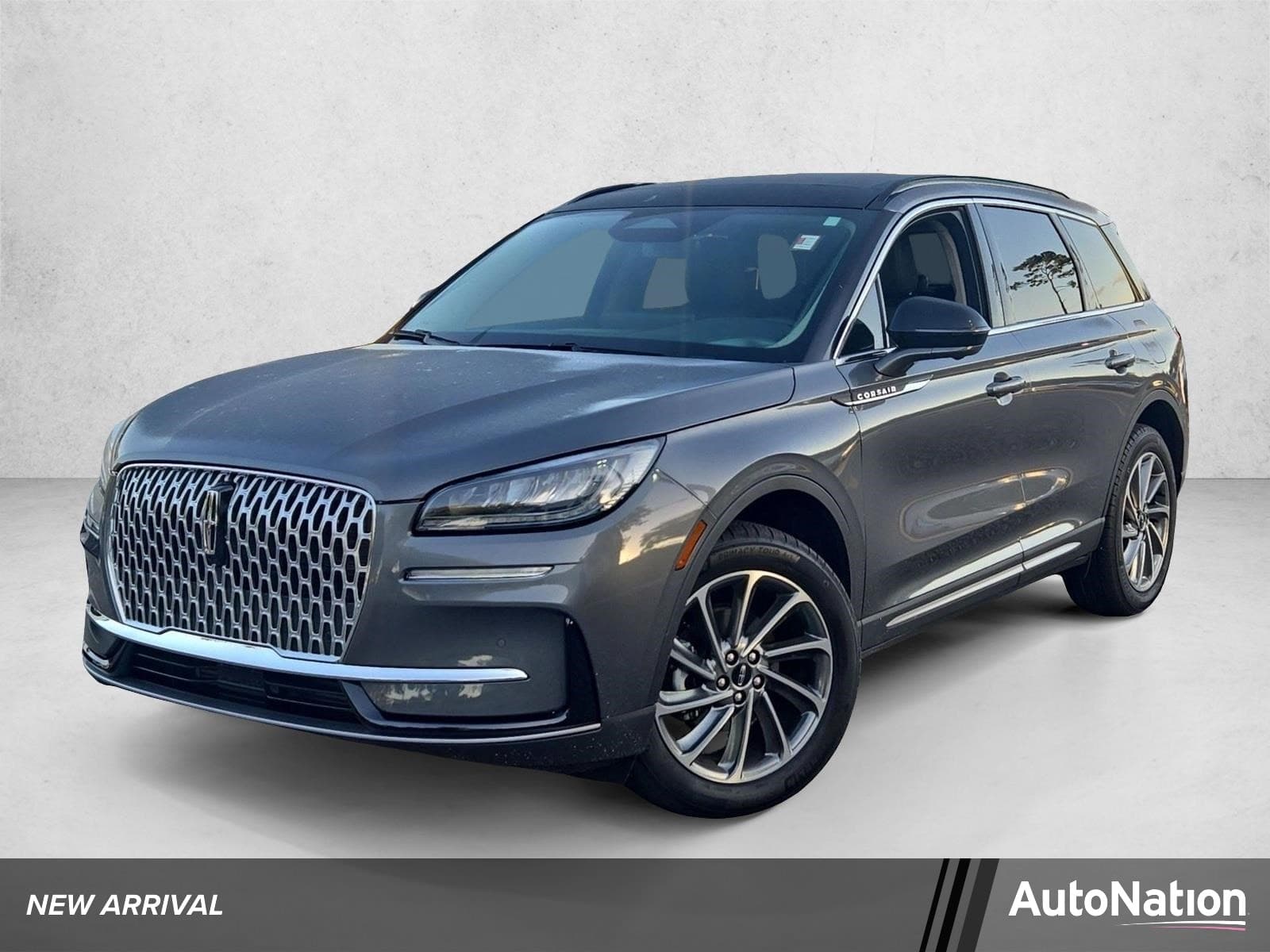 2025 Lincoln Corsair Premiere — photo 1 of 15
