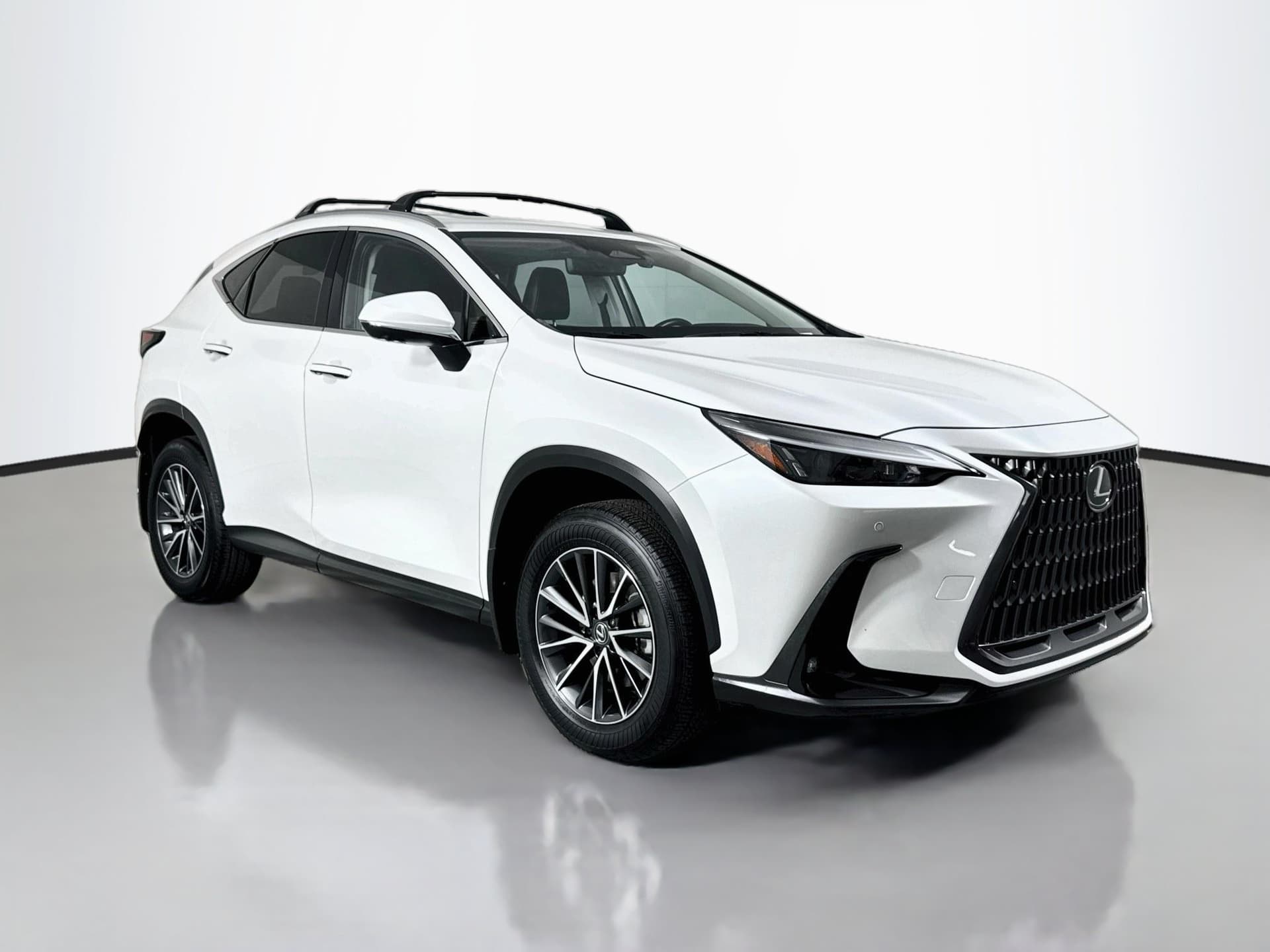 2025 Lexus NX NX 350h Premium — photo 1 of 38