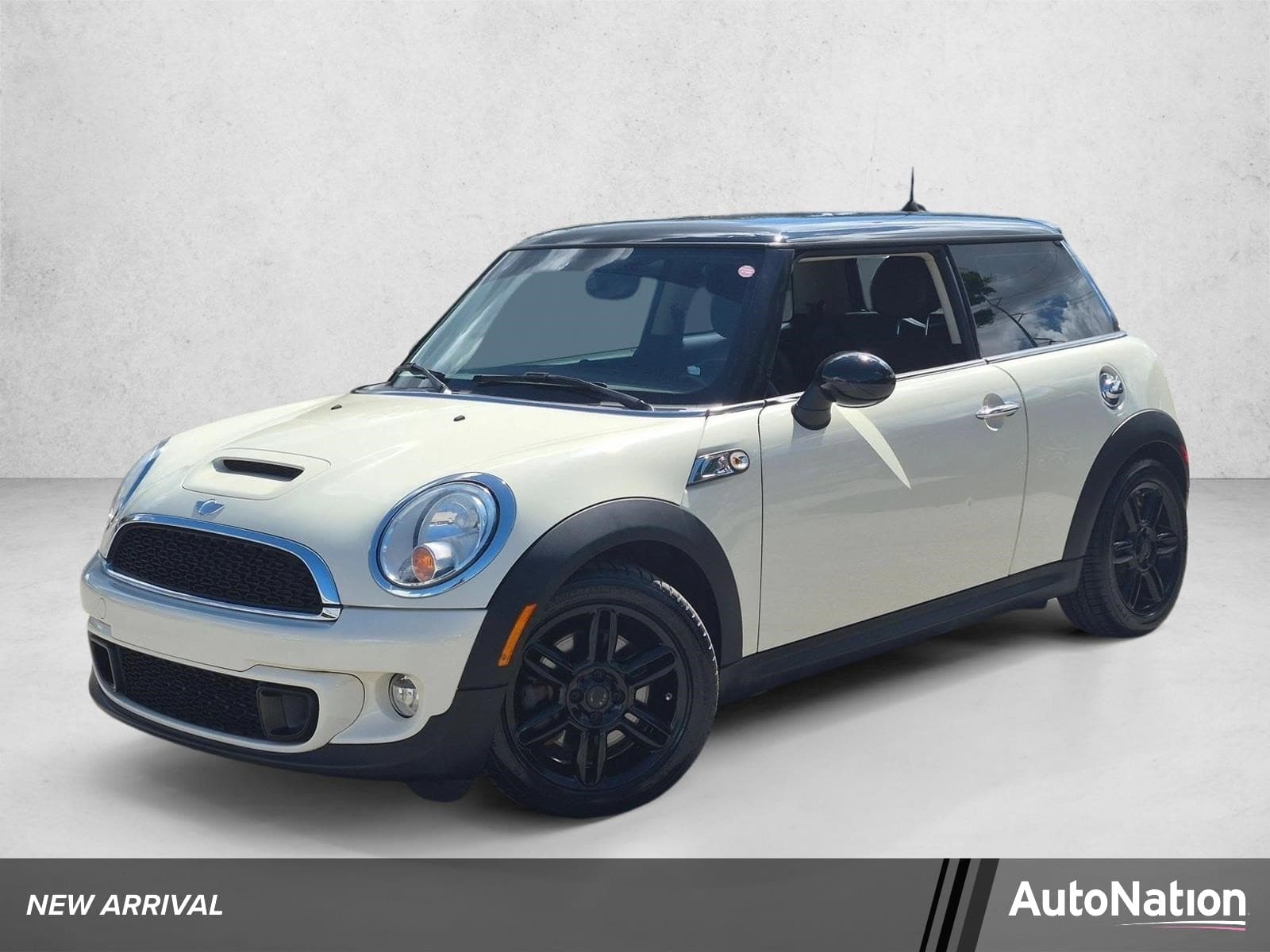 2013 Mini Cooper Hardtop S — photo 1 of 16