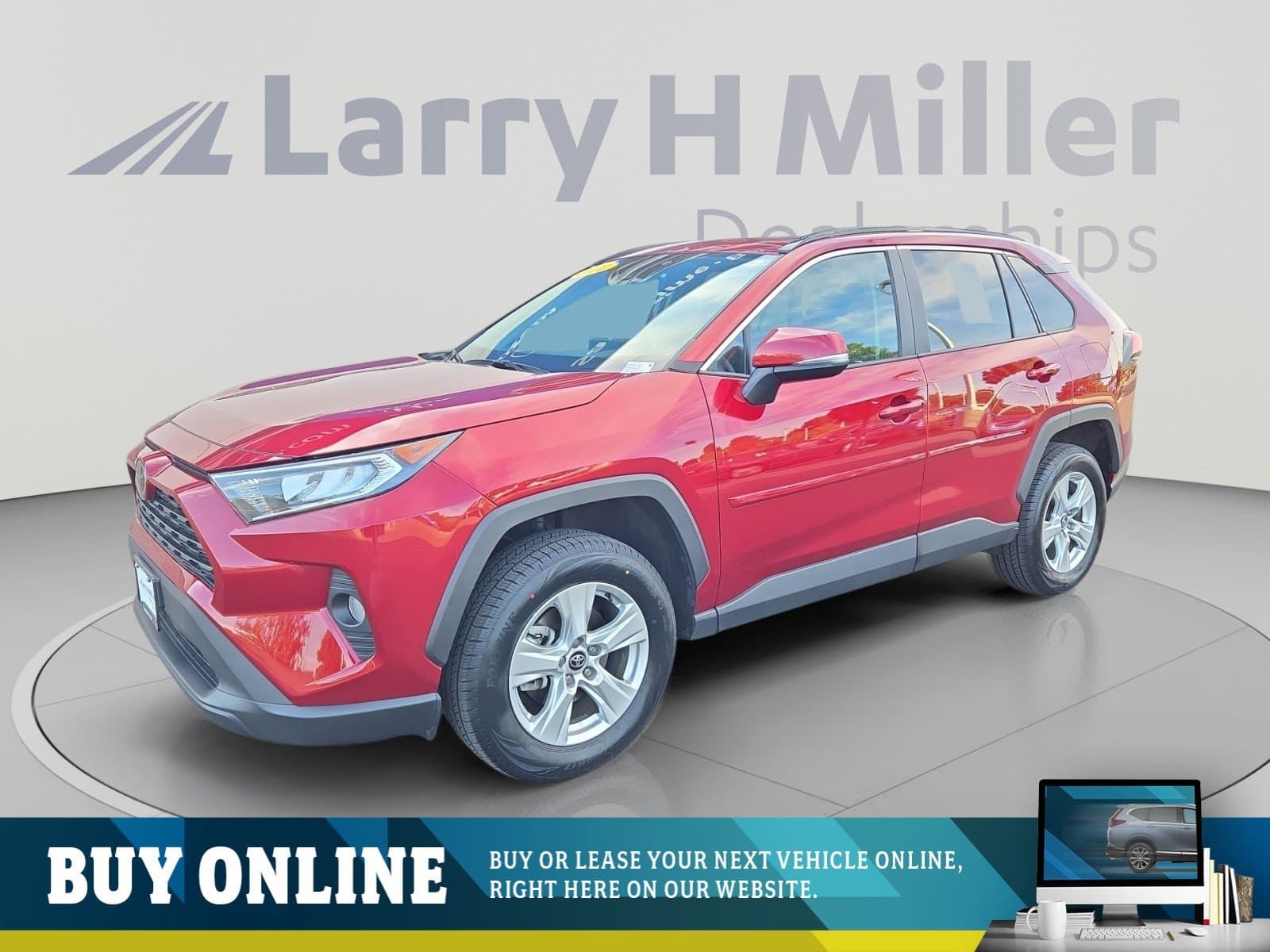 2020 Toyota RAV4 XLE — photo 1 of 35