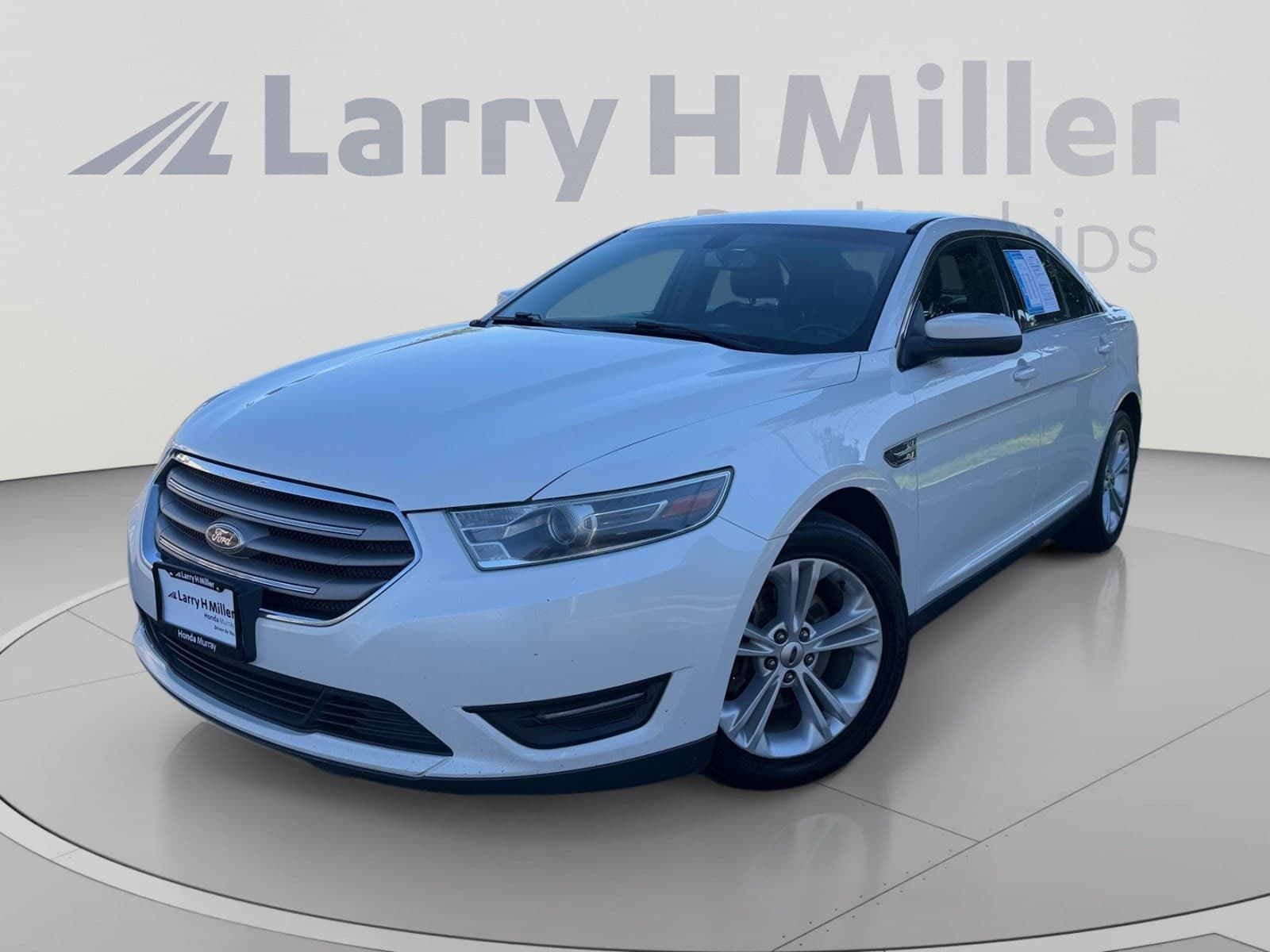 2015 Ford Taurus SEL — photo 1 of 33