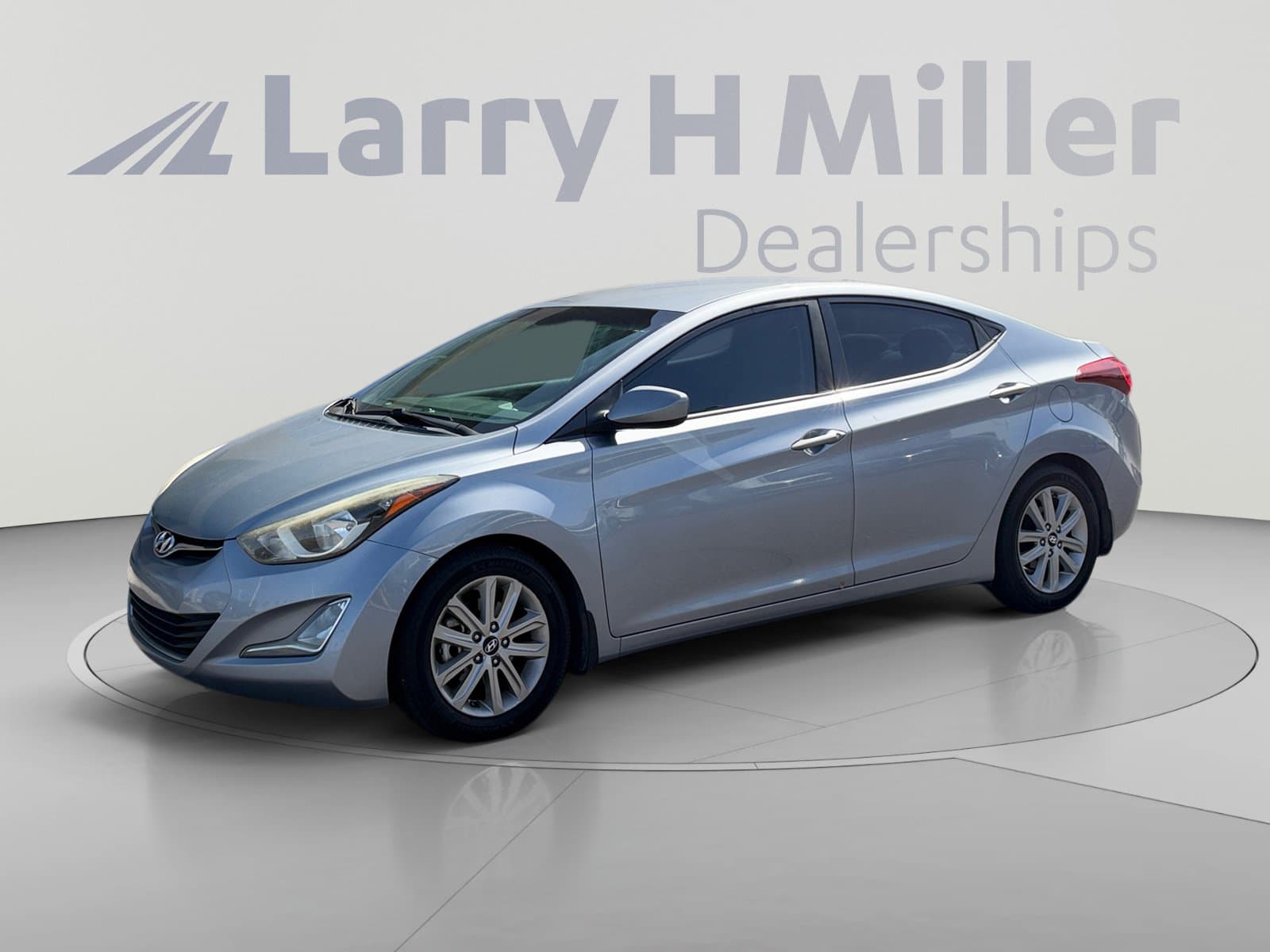 2015 Hyundai Elantra Limited — photo 1 of 32