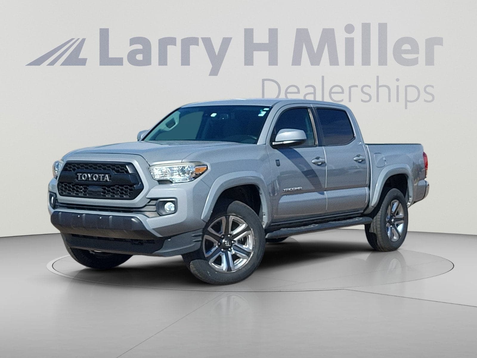 2019 Toyota Tacoma SR5 V6 — photo 1 of 55