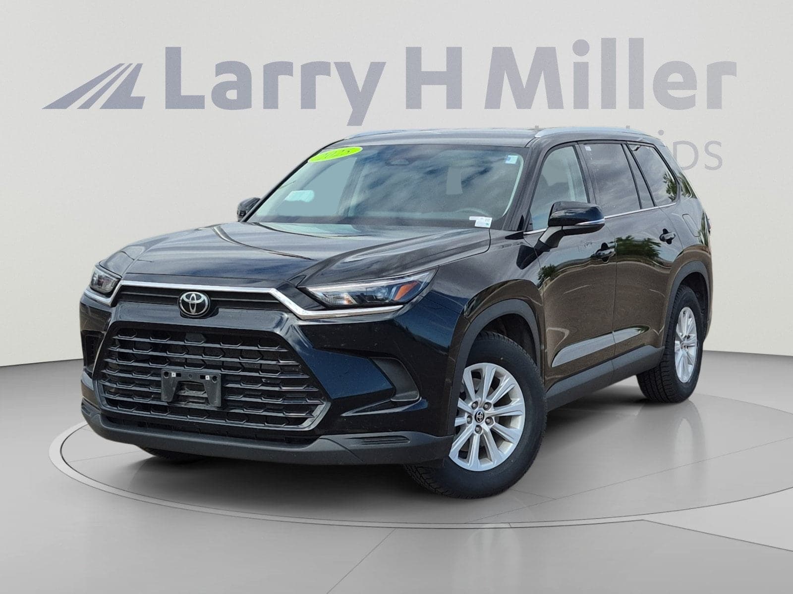 2025 Toyota Grand Highlander XLE — photo 1 of 31
