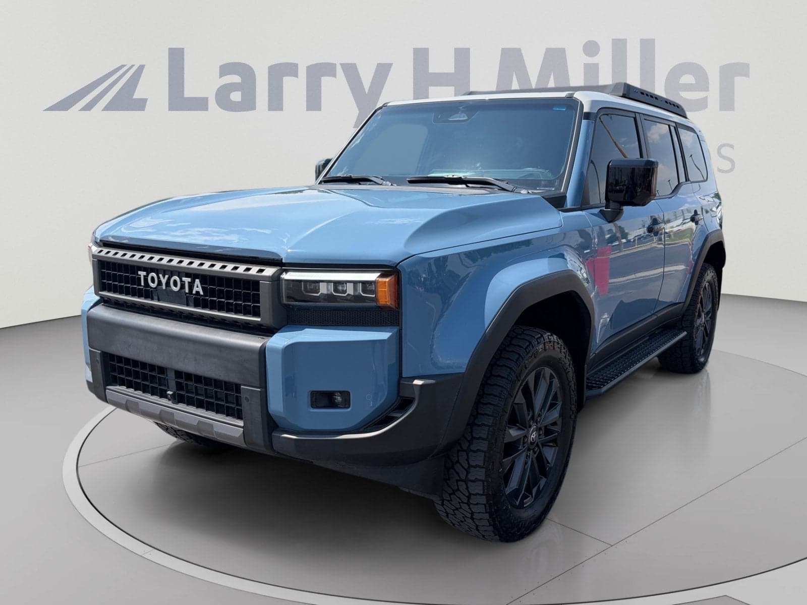 2025 Toyota Land Cruiser Base — photo 1 of 33