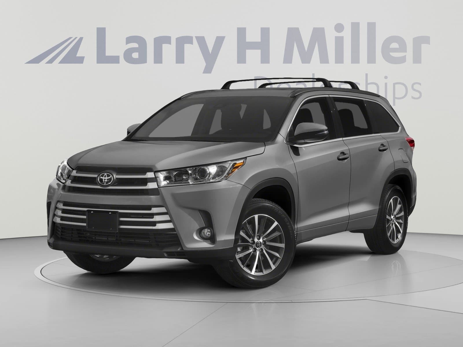 2019 Toyota Highlander Base — photo 1 of 12