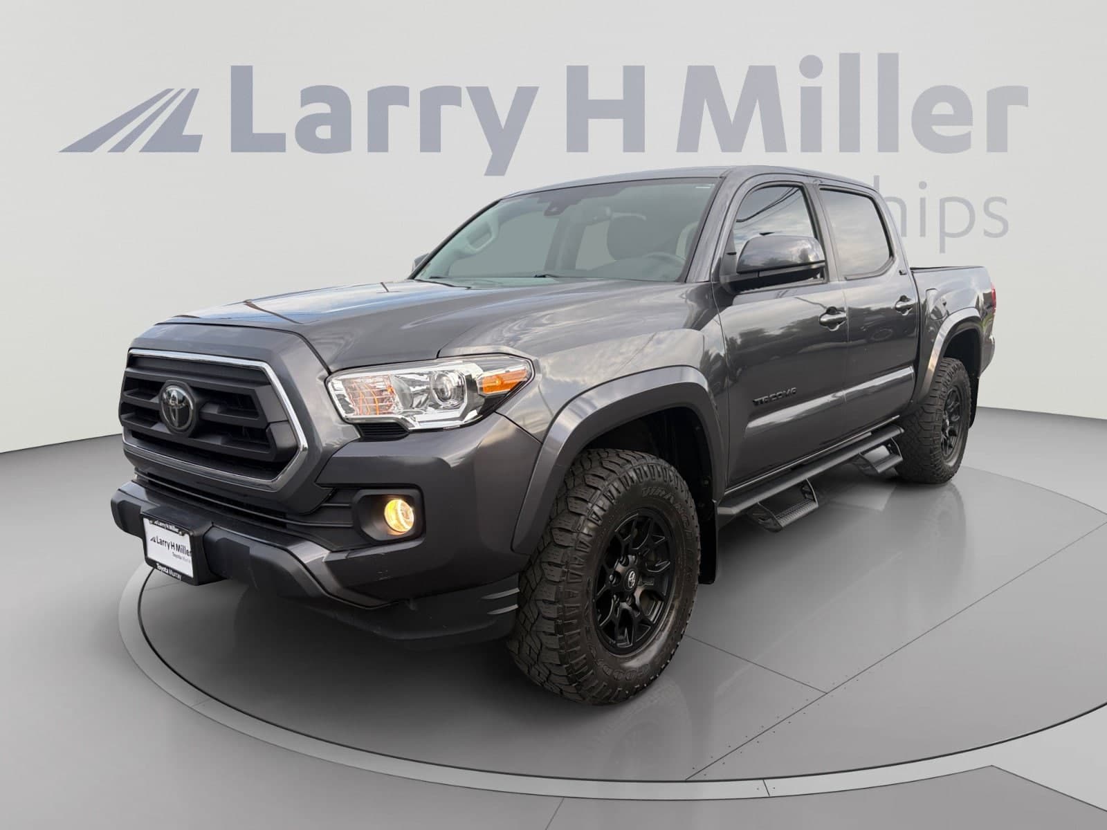 2020 Toyota Tacoma 2WD Base — photo 1 of 31