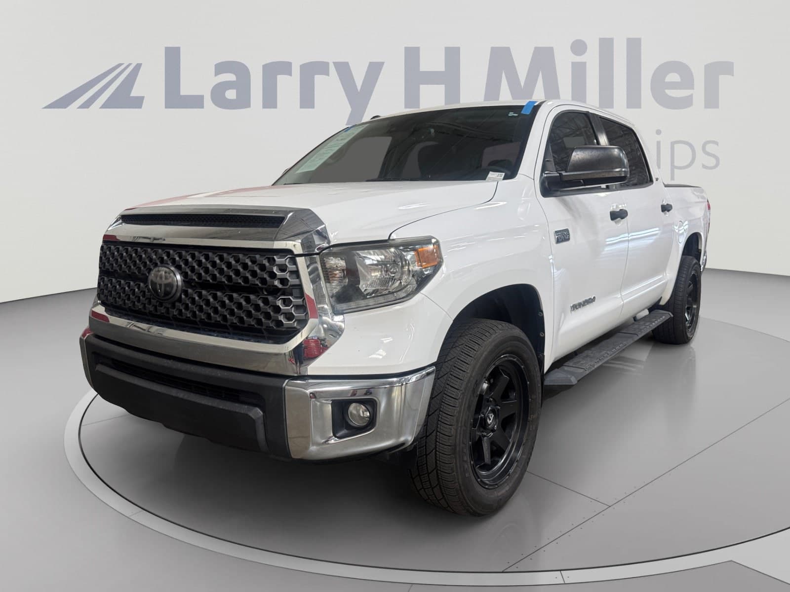 2019 Toyota Tundra SR5 5.7L V8 w/FFV — photo 1 of 35