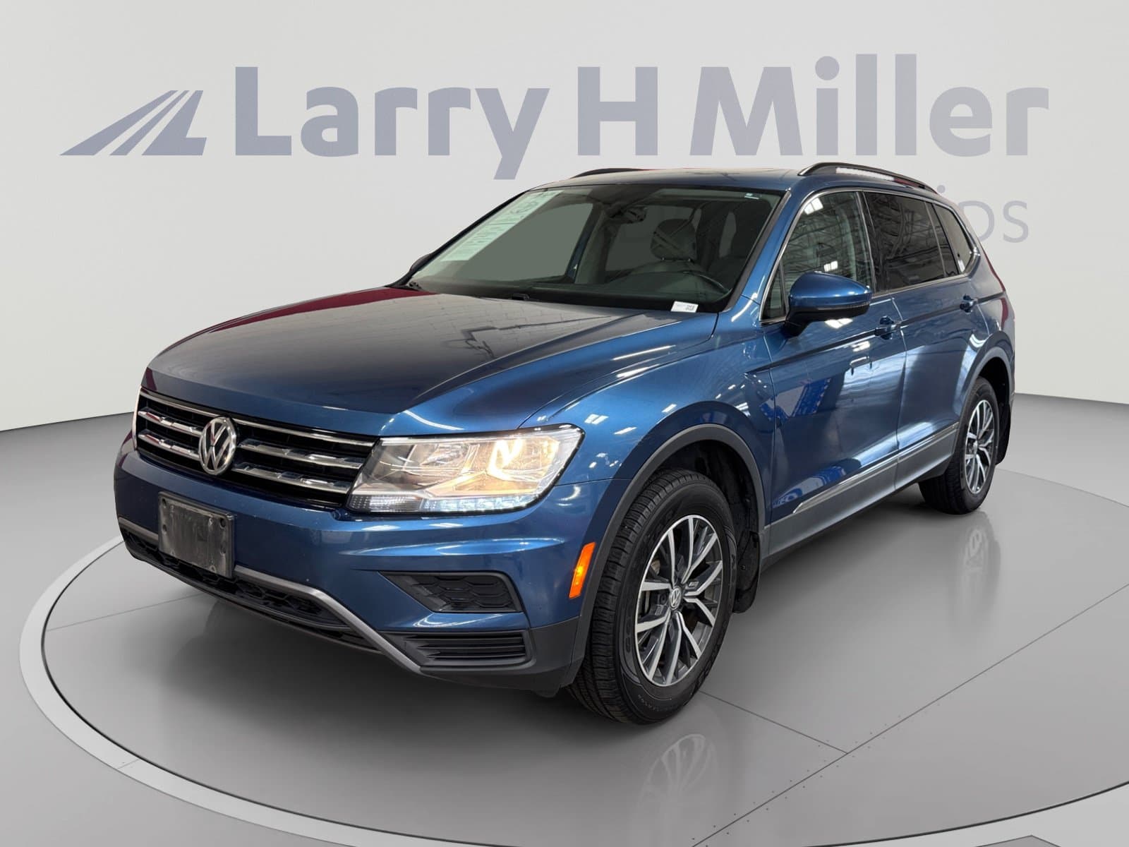 2020 Volkswagen Tiguan 2.0T SE 4MOTION — photo 1 of 35