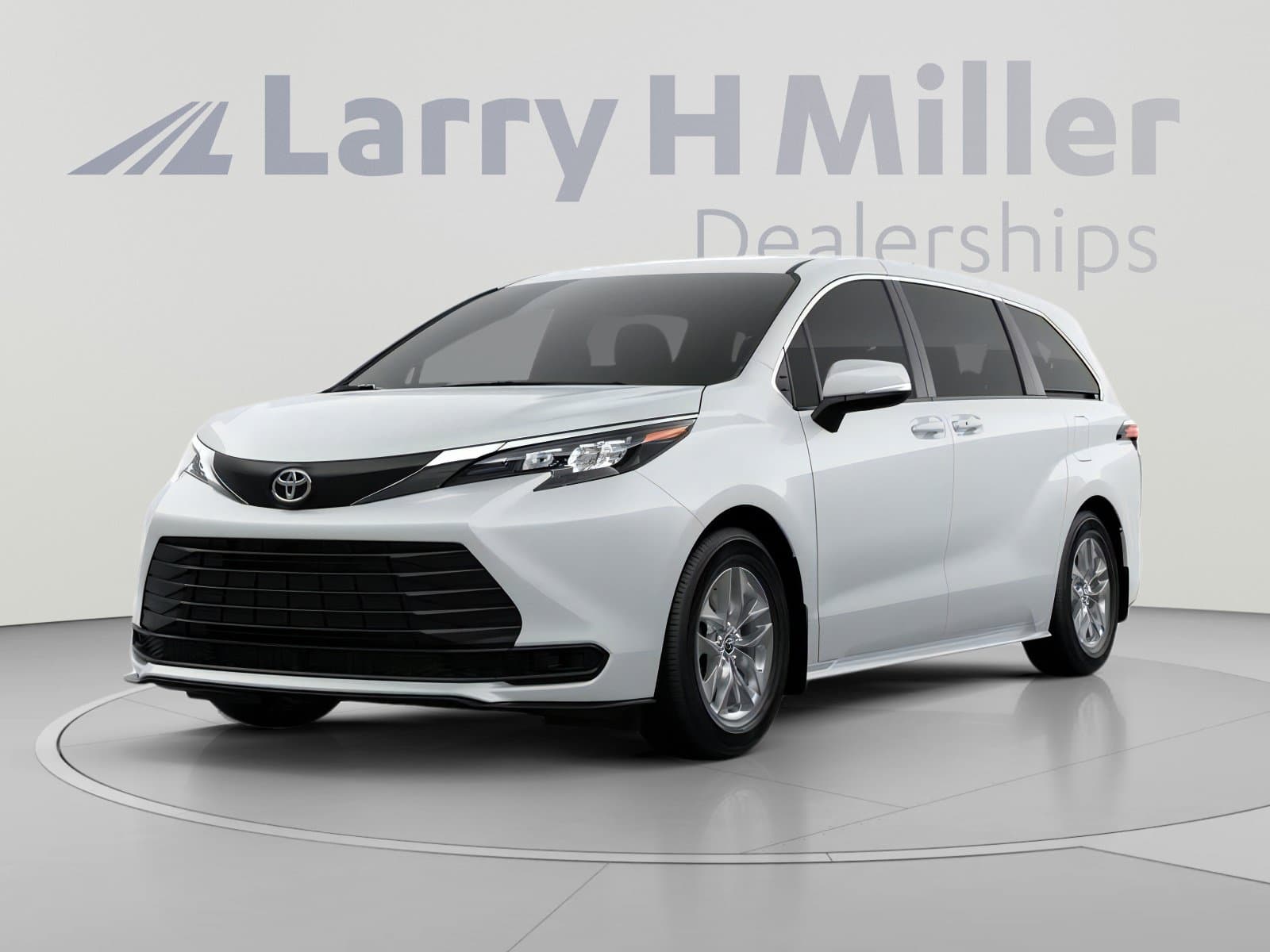 2026 Toyota Sienna LE — photo 1 of 43