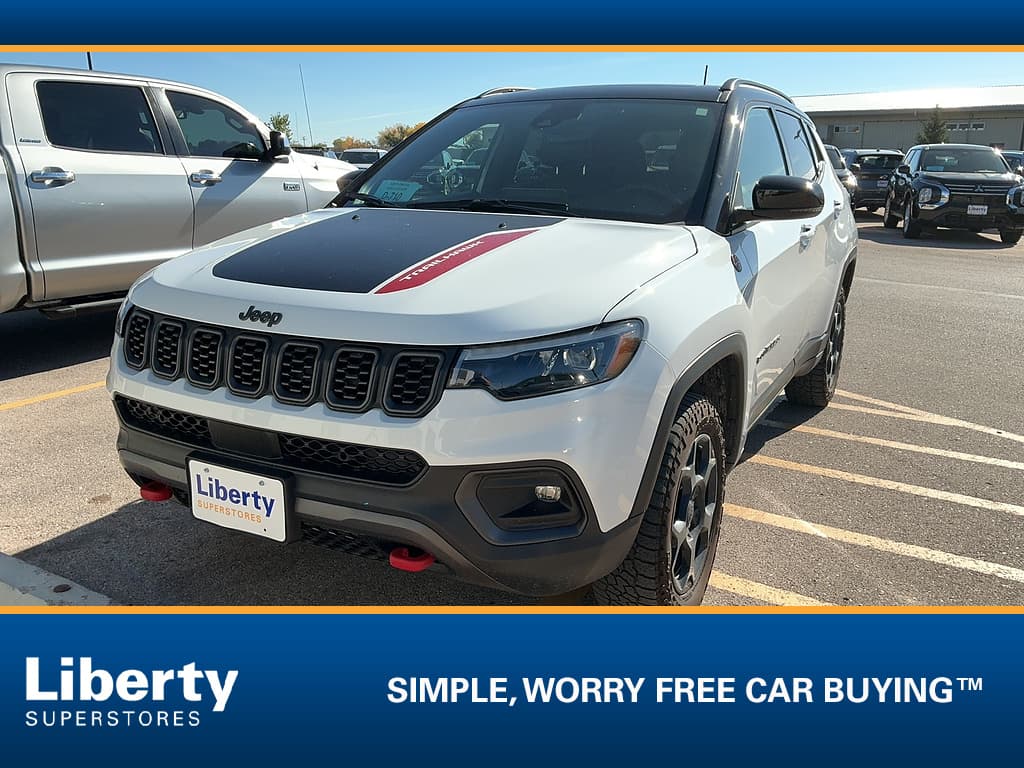 2024 Jeep Compass Trailhawk — photo 1 of 5