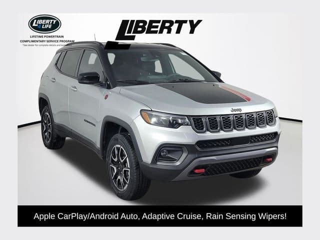 2025 Jeep Compass Trailhawk — photo 1 of 36