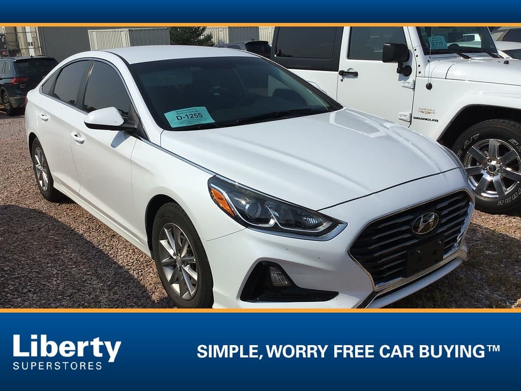 2019 Hyundai Sonata Base — photo 1 of 2
