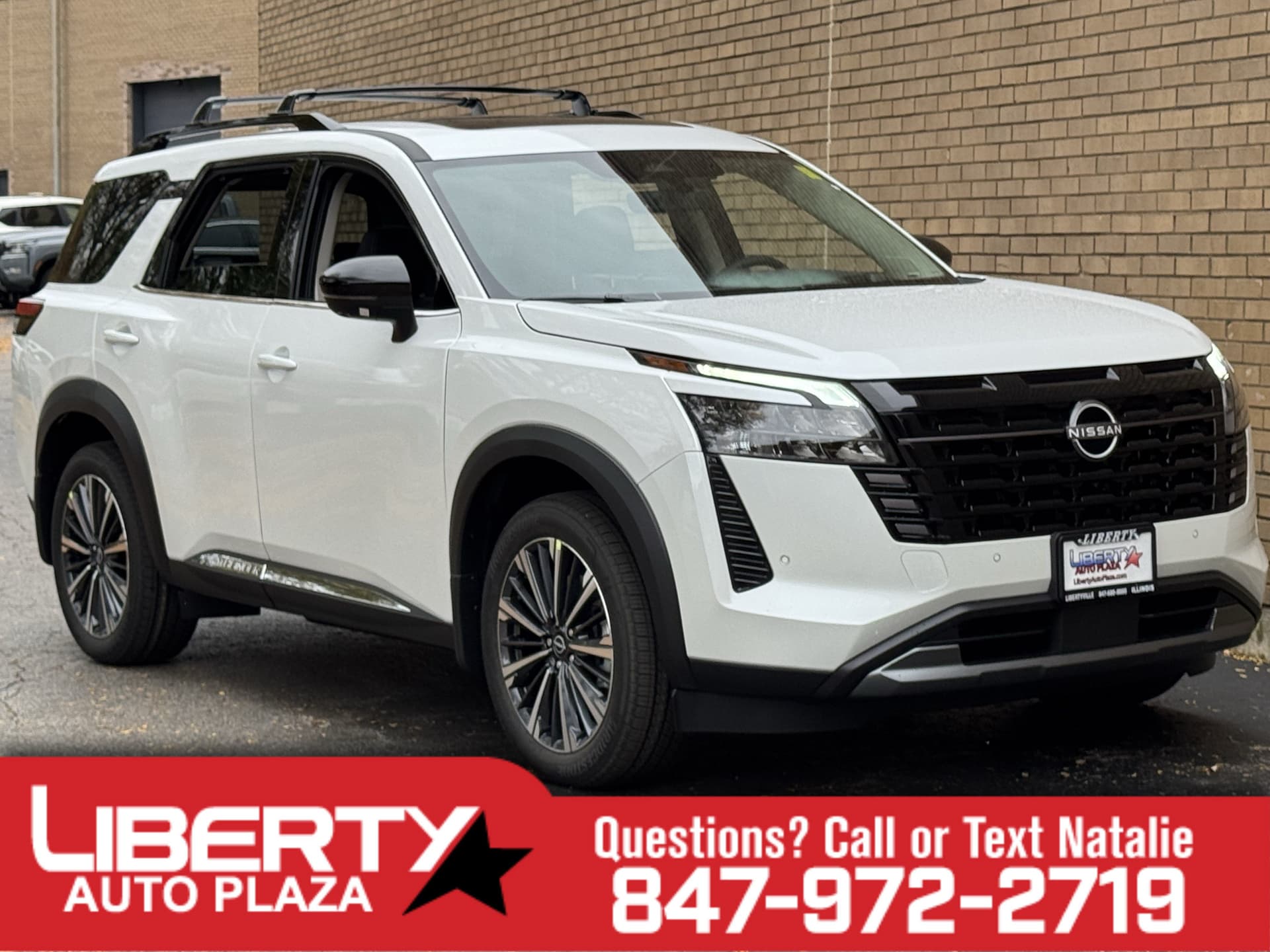 2026 Nissan Pathfinder Platinum — photo 1 of 35