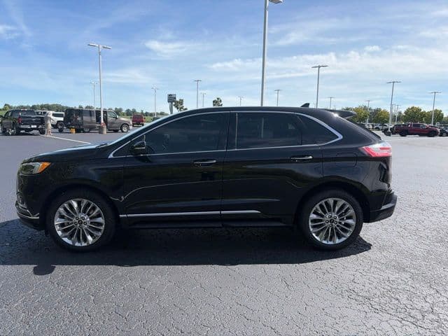 2020 Ford Edge Titanium — photo 1 of 16