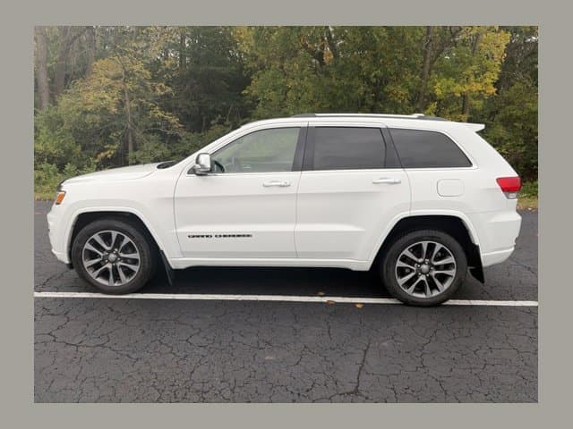 2018 Jeep Grand Cherokee Overland — photo 1 of 17