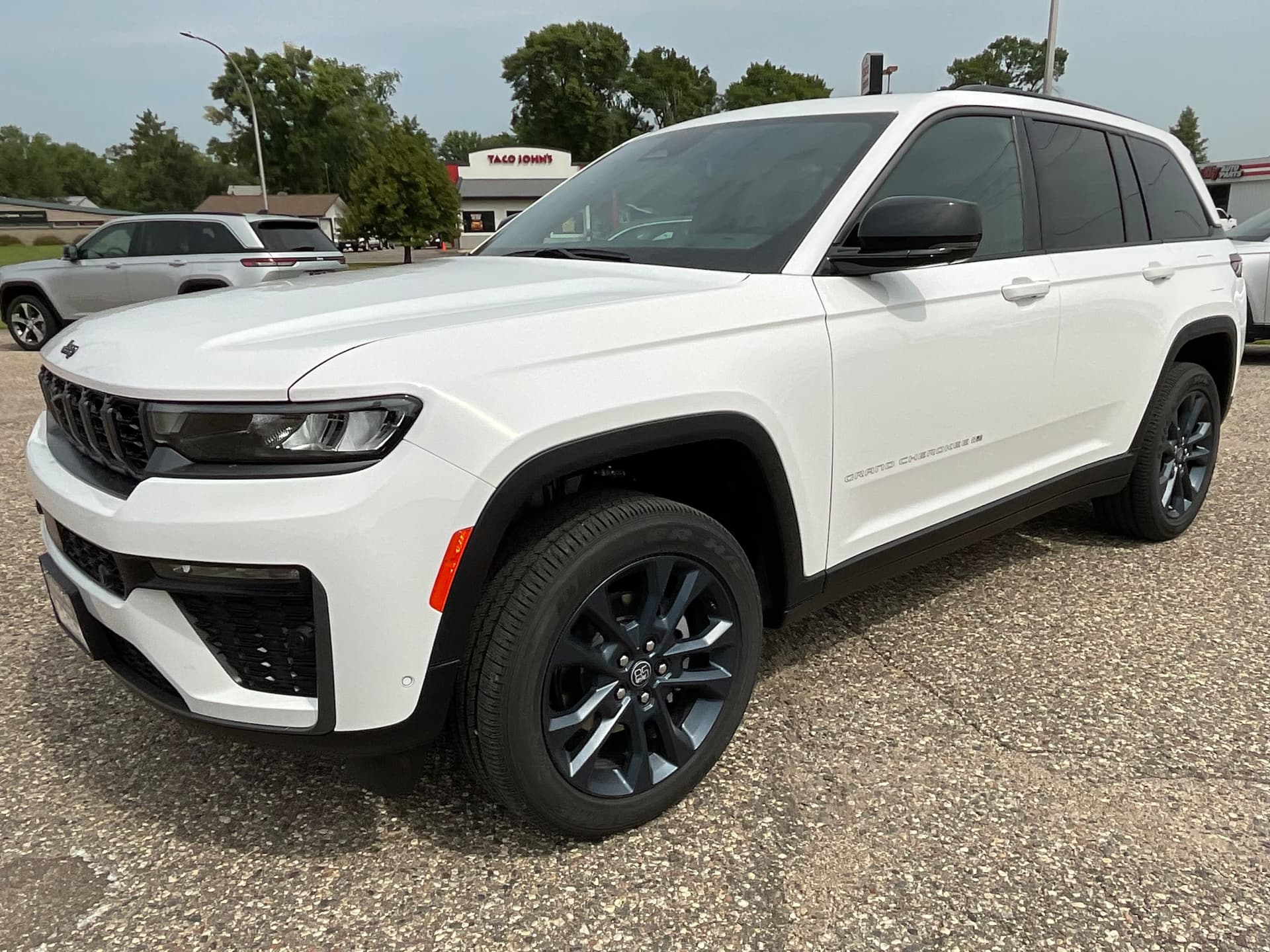 2026 Jeep Grand Cherokee 85TH ANNIVERSARY ED. 4X4 6200LB TOW PKG — photo 1 of 43