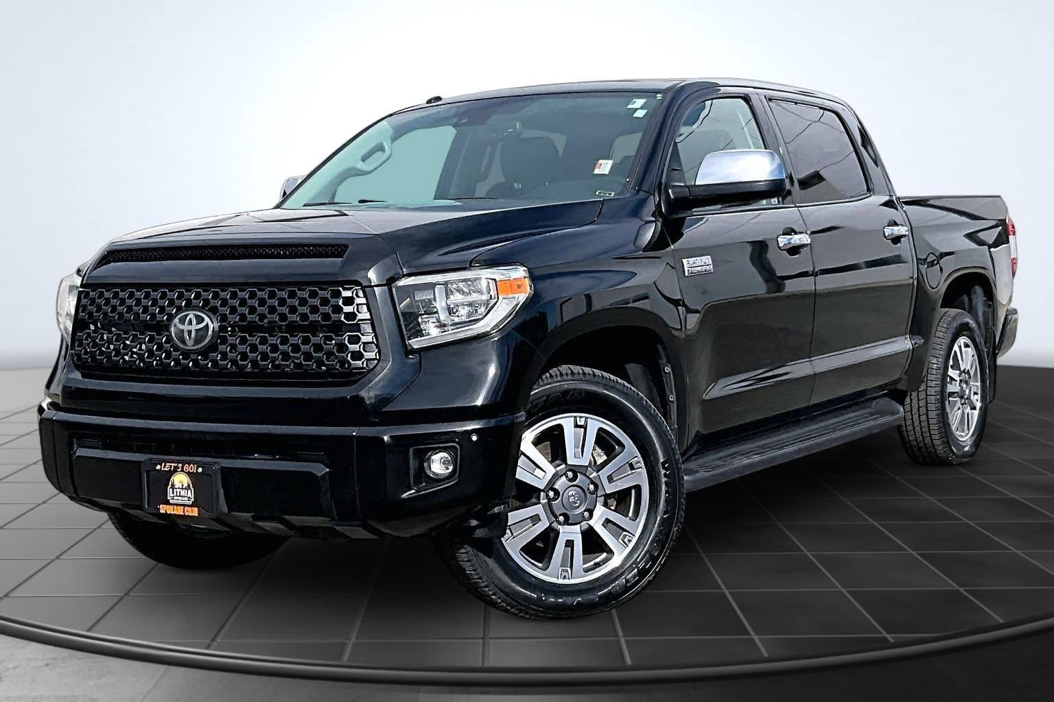 2019 Toyota Tundra 4WD SR5 — photo 1 of 36