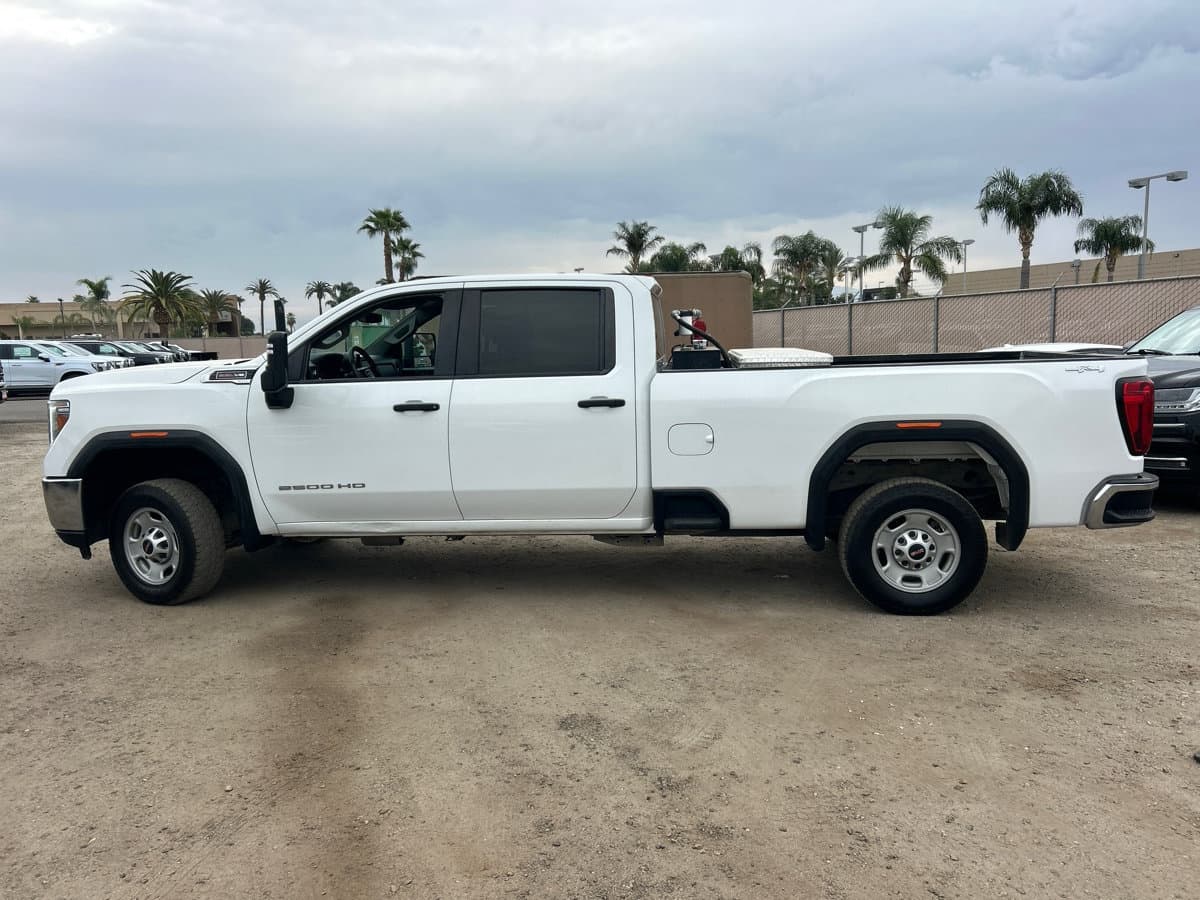 2023 GMC Sierra 2500HD Pro — photo 1 of 8