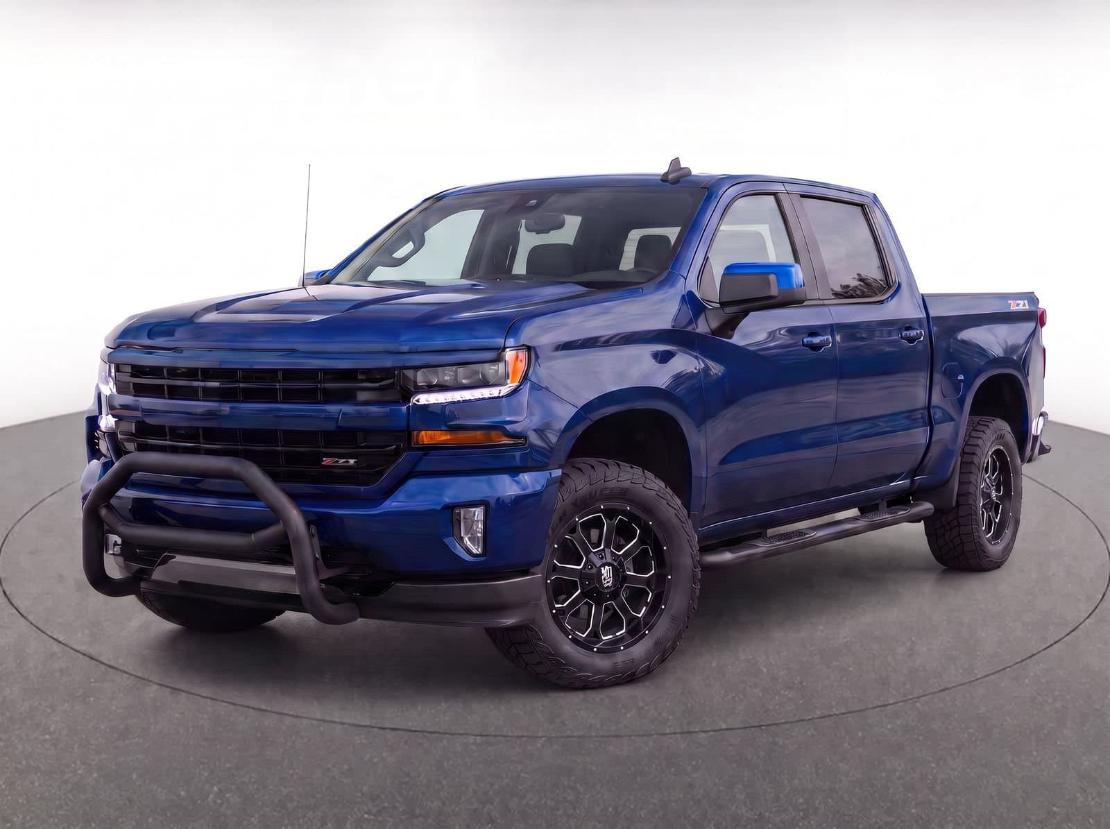 2017 Chevrolet Silverado 1500 LT — photo 1 of 8
