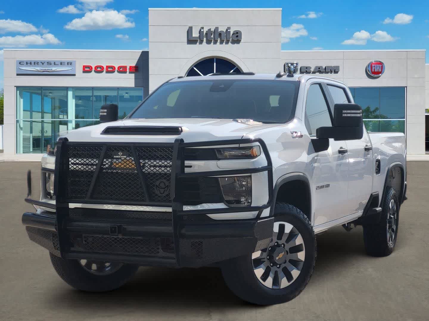 2024 Chevrolet Silverado 2500 HD Custom — photo 1 of 31