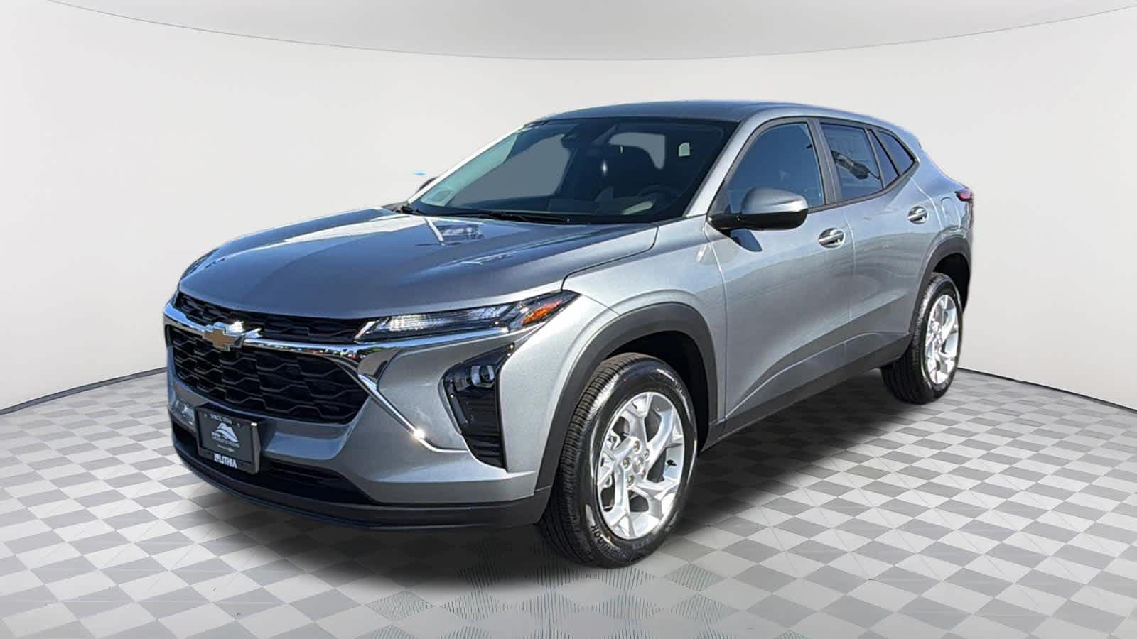 2026 Chevrolet Trax LS — photo 1 of 36