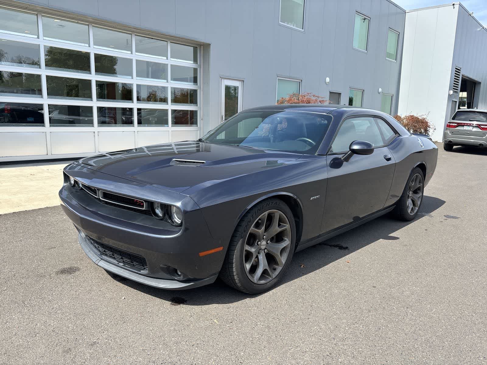 2016 Dodge Challenger R/T — photo 1 of 25