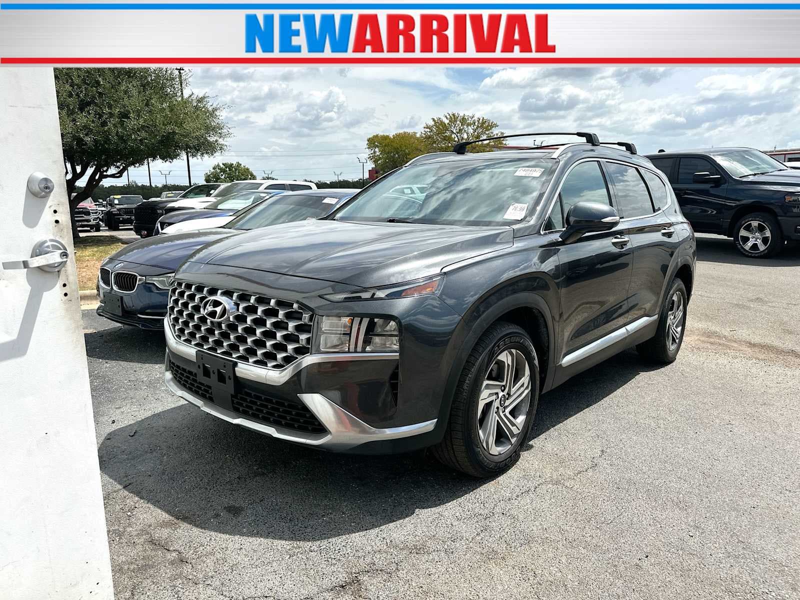 2023 Hyundai Santa Fe SEL — photo 1 of 5