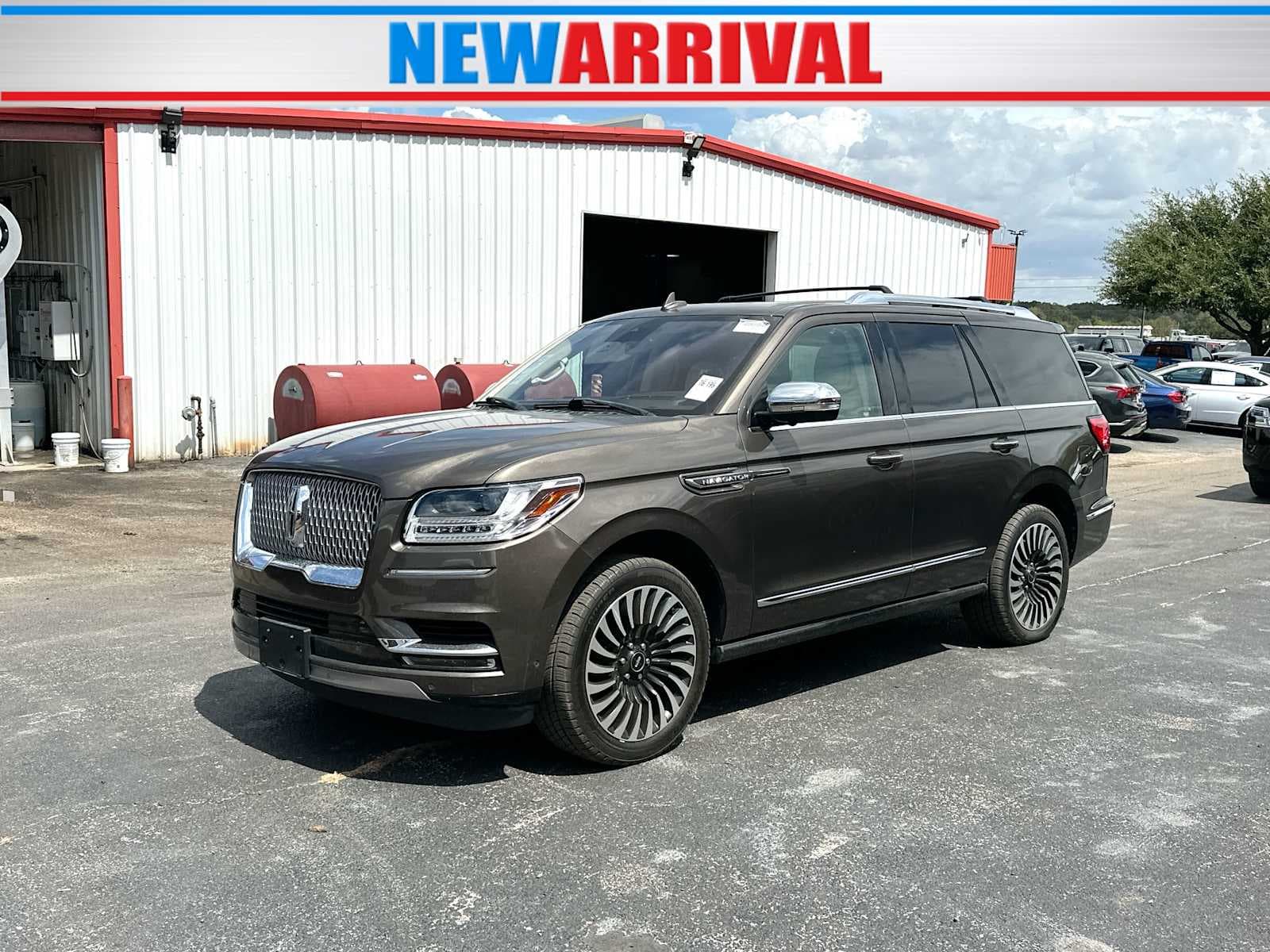 2020 Lincoln Navigator Black Label — photo 1 of 6