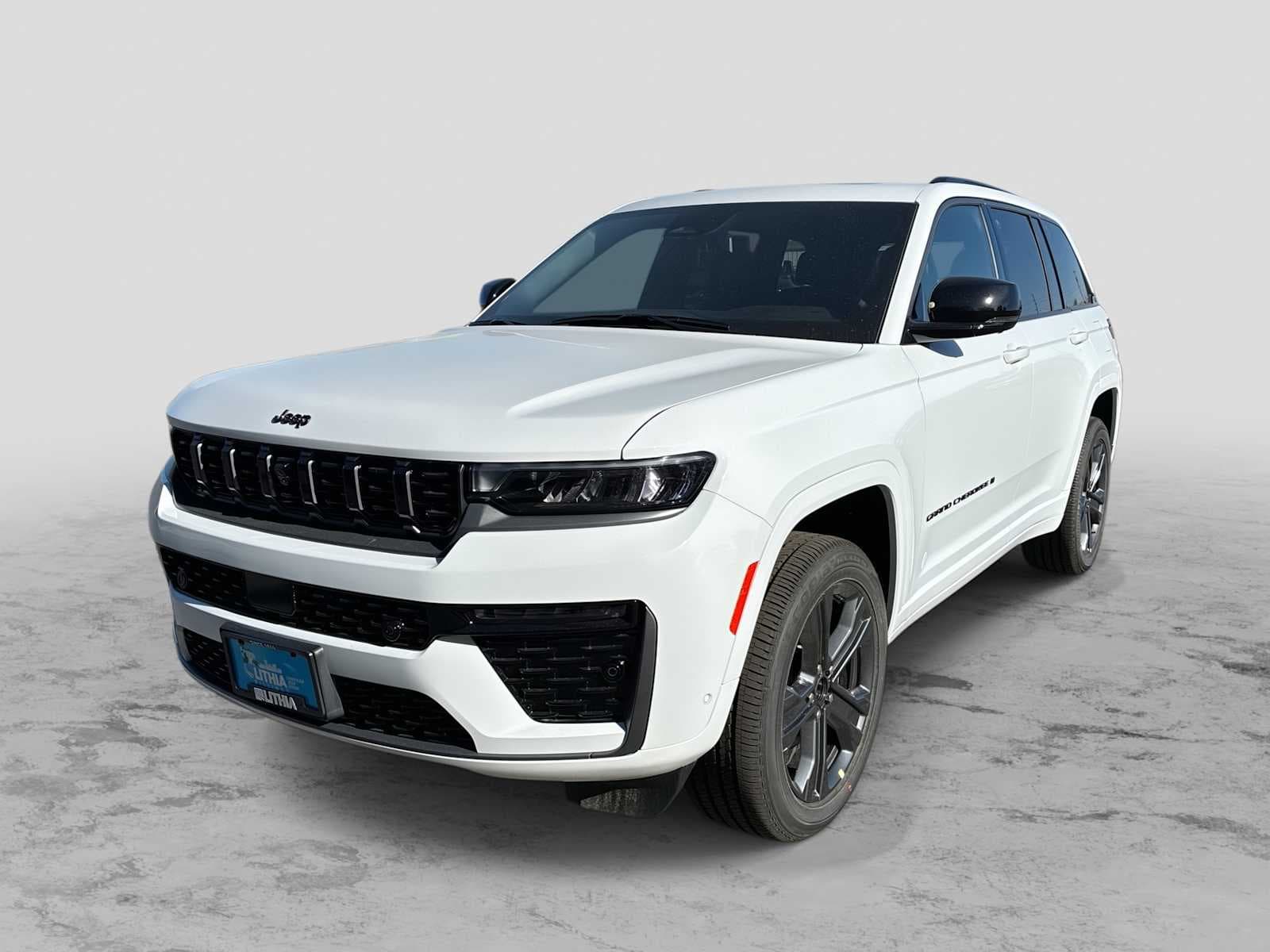2027 Jeep Grand Cherokee Limited Reserve — photo 1 of 41
