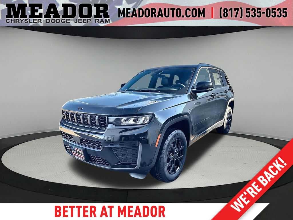 2026 Jeep Grand Cherokee Laredo Altitude — photo 1 of 36