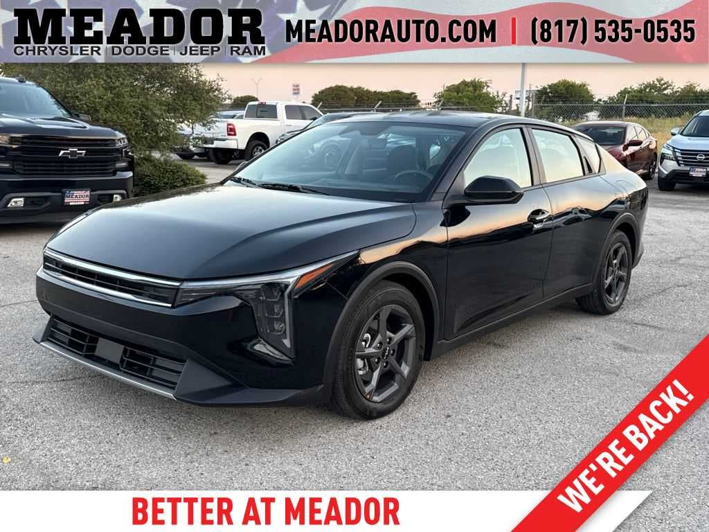 2026 Kia K4 LXS — photo 1 of 22