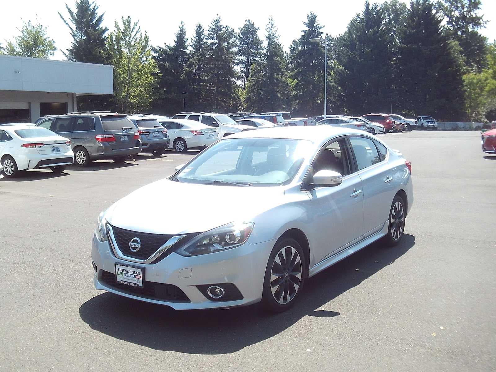 2019 Nissan Sentra SR — photo 1 of 9