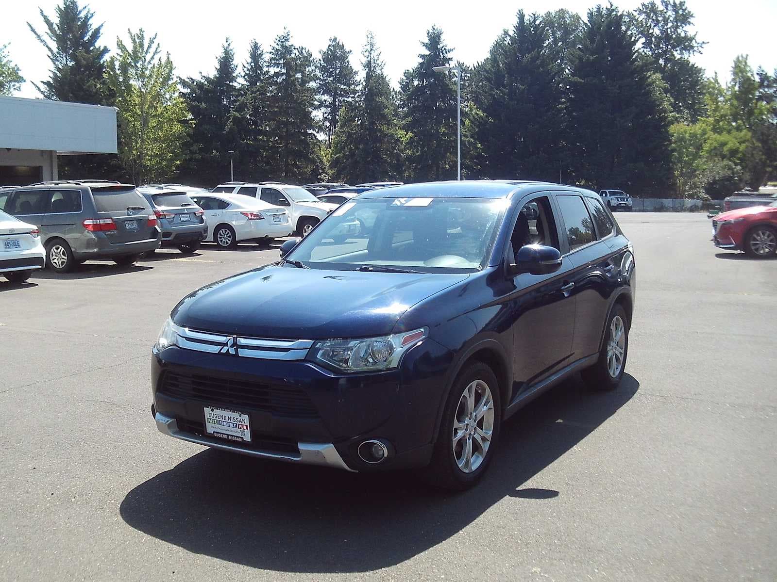 2015 Mitsubishi Outlander SE — photo 1 of 9