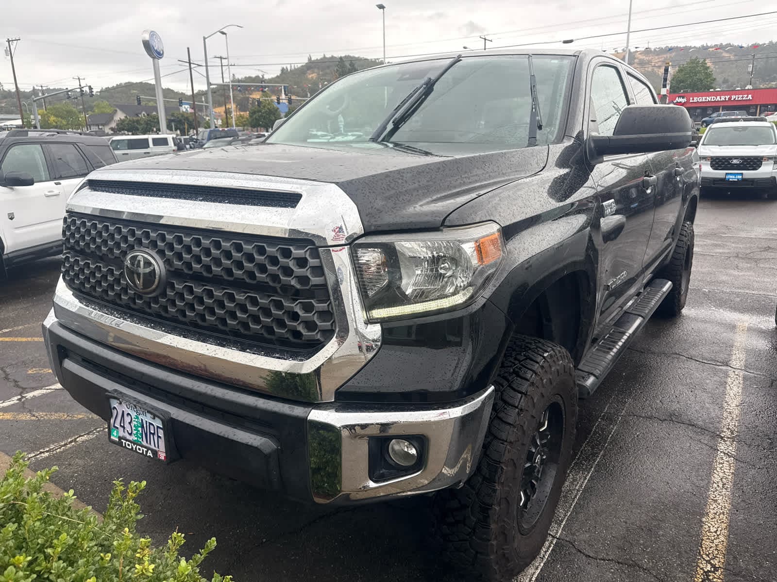 2020 Toyota Tundra 4WD SR5 — photo 1 of 6