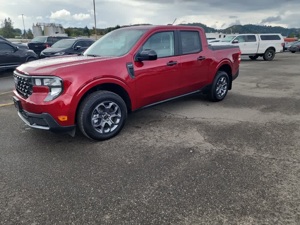 2025 Ford Maverick XLT — photo 1 of 7