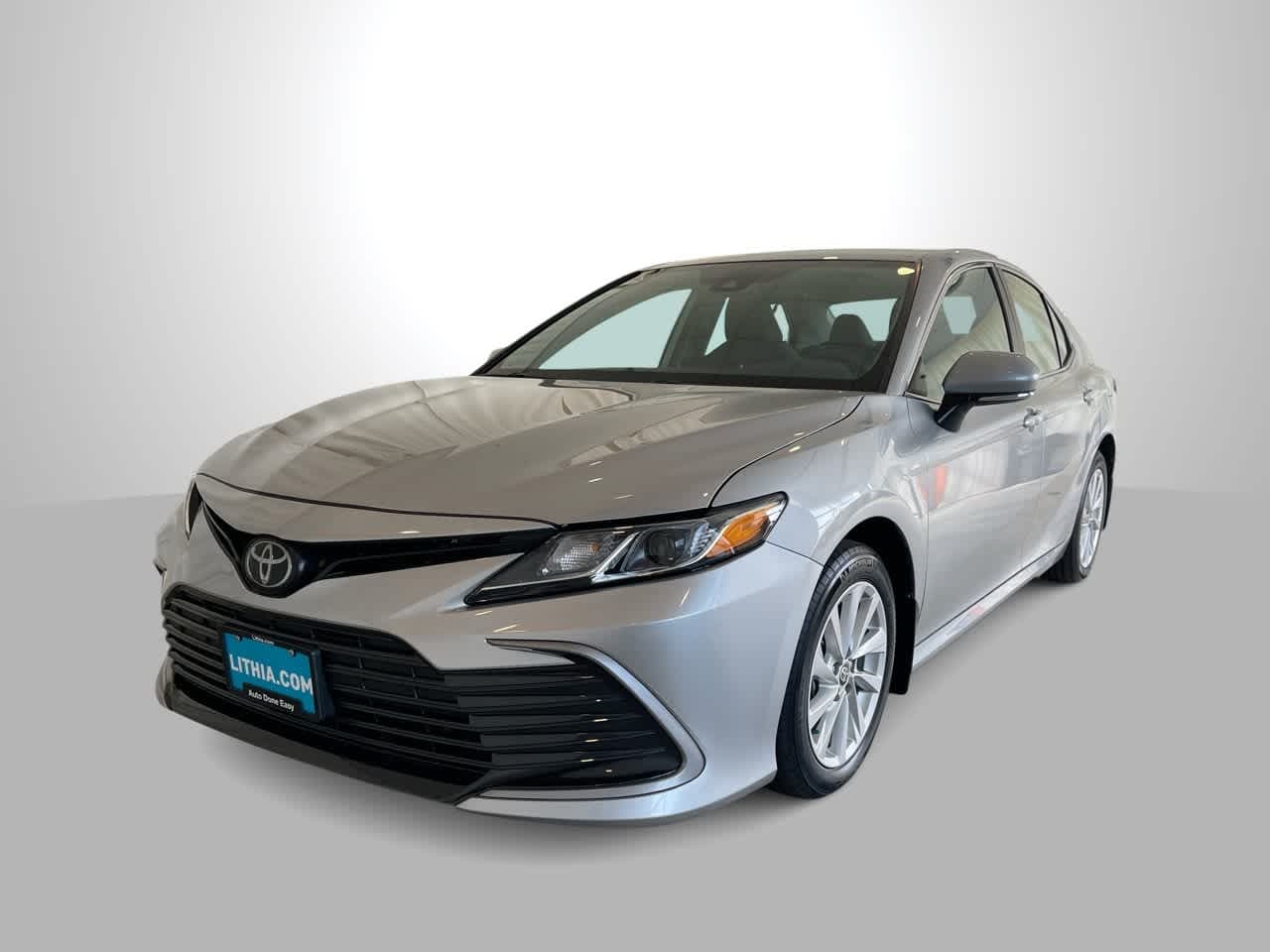 2024 Toyota Camry LE — photo 1 of 26