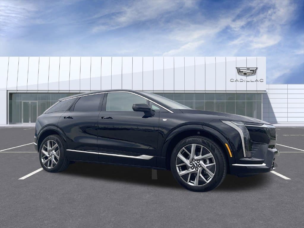 2027 Cadillac OPTIQ Luxury — photo 1 of 84