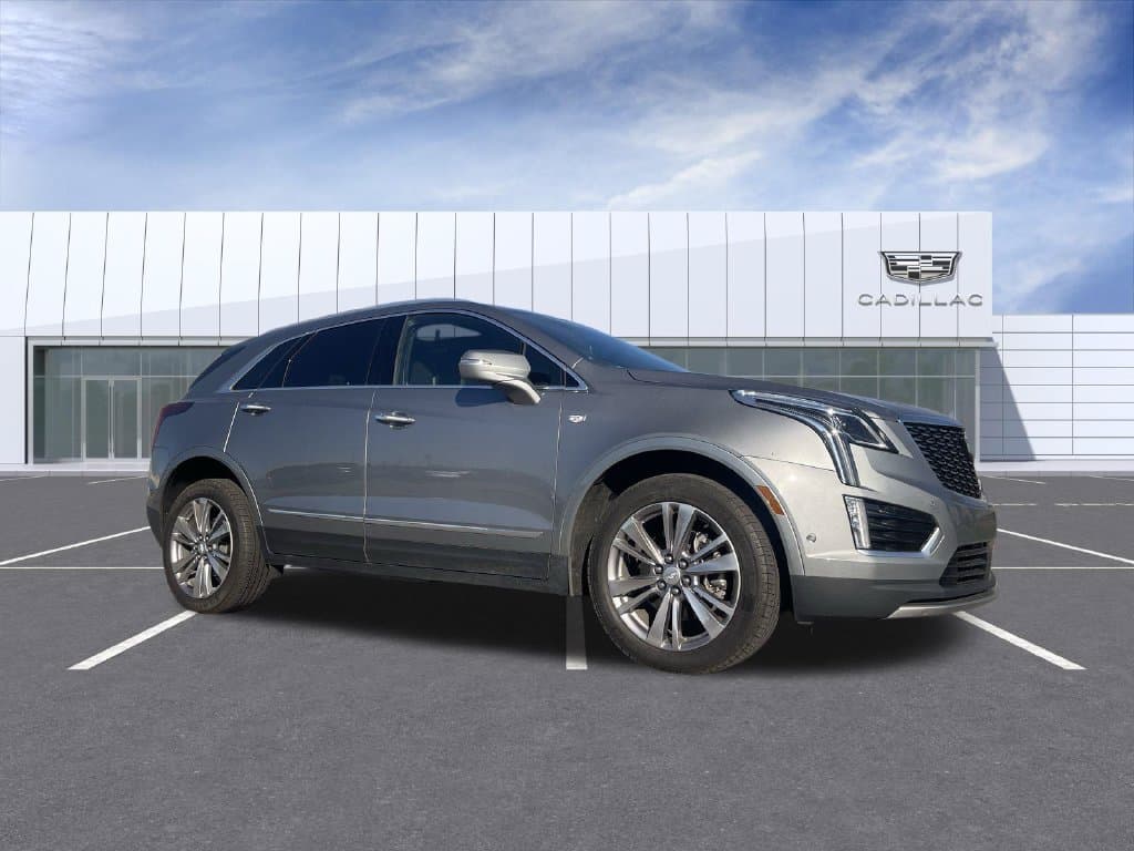 2024 Cadillac XT5 Base — photo 1 of 35
