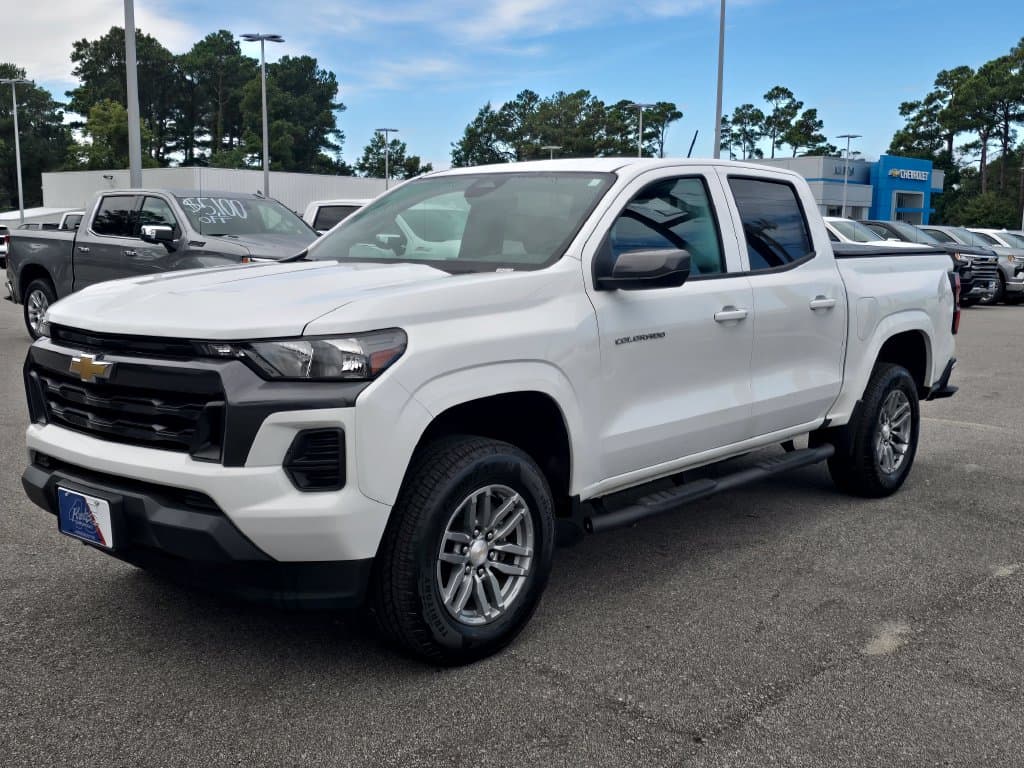 2025 Chevrolet Colorado 2WD Work Truck — photo 1 of 30