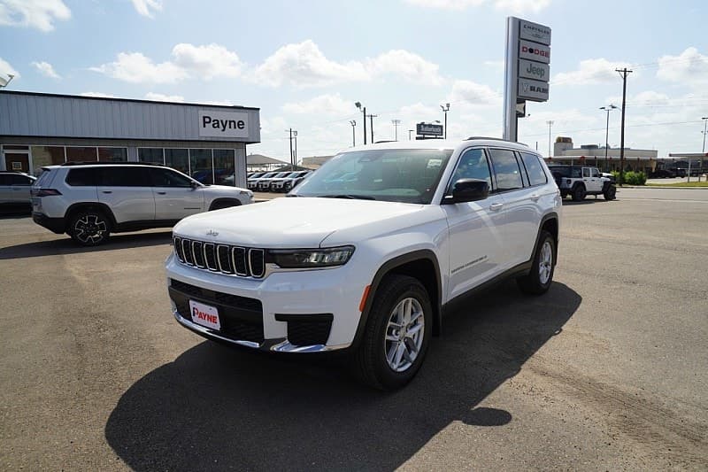 2026 Jeep Grand Cherokee L LAREDO 4X2 — photo 1 of 53