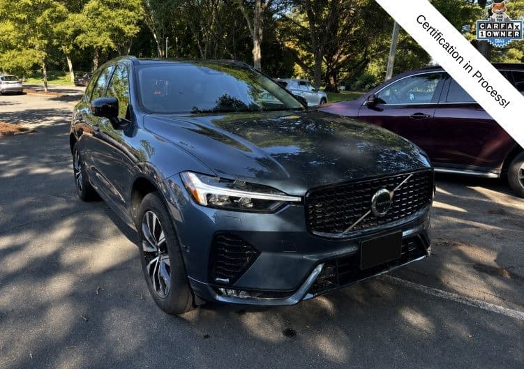 2024 Volvo XC60 B5 Plus Dark Theme — photo 1 of 7