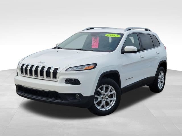 2017 Jeep Cherokee Latitude — photo 1 of 29
