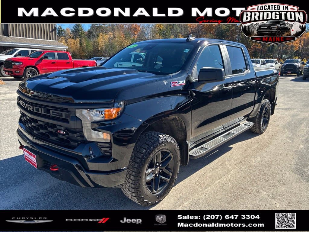 2024 Chevrolet Silverado 1500 Custom Trail Boss — photo 1 of 21