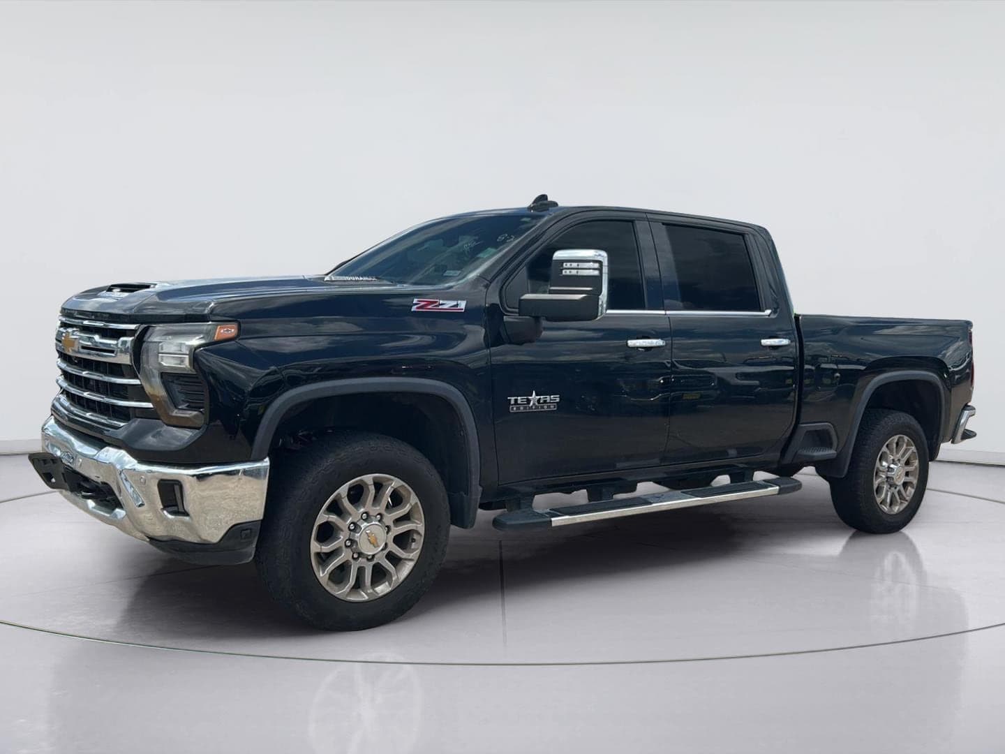 2024 Chevrolet Silverado 2500HD LTZ — photo 1 of 9